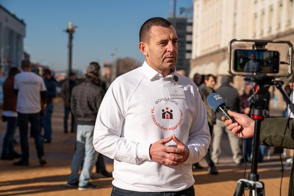 Слави Несторов: Около 50 000 деца в България страдат от "родителско отчуждение"